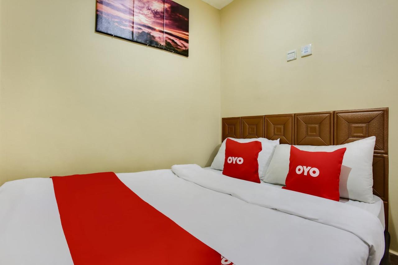 Oyo 43927 Sassana Hotel Куала-Лумпур Экстерьер фото