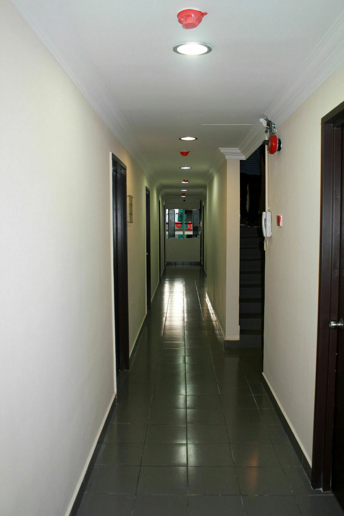 Oyo 43927 Sassana Hotel Куала-Лумпур Экстерьер фото